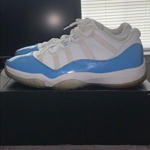Air Jordan 11s North Carolina